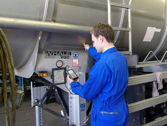 https://www.sonotec.eu/fileadmin/media/DE/Produkte/Zerstoerungsfreie_Material_Pruefung/sonowall_60/04_SW60_Tankmessung_VA.jpg